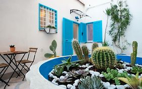 Light Blue - Apartment In The Middle Of Everything